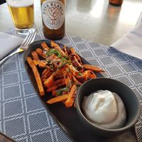 Starter, sweet potato fries with vegan aioli and mint at Noname Restaurant in Mallorca