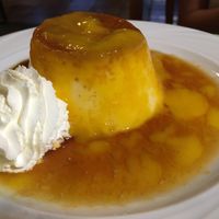 flan con mango  at V de Vegetta in Mostoles