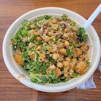 Very Vegan Bowl 😍 at Upbeet in Atlanta