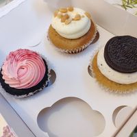 Good cakes and friendly people at Flour Patisserie in Jersey