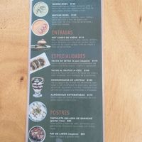 Tienen menú vegano y todo bien excepto por los hot cakes de avena ya que utilizan huevo y yogurt griego que son productos de origen animal at Silverio Urban Coffee & Shop in Queretaro