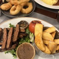 Had the most delicious vegan steak and chips with a side of onion rings at The Chester Arms this week ❤️  at The Chester Arms in Chicheley