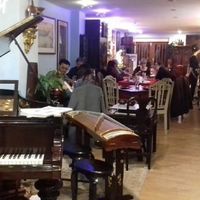 Looking to the front of the shop at Liutaio Music Cafe & Shop in Cambridge