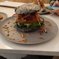 Vegan Burger at V-Box in Ghent