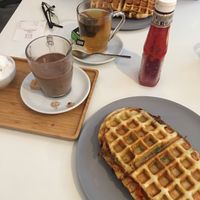 The cheesy Francois ( if I remember well) dad took the Indian inspired one( it was good , but a little on the salty side) at V-Box in Ghent