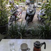 Black Tea at Old Friends Coffee in Ubud