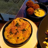mac and cheese at The Tipsy Vegan in Cambridge