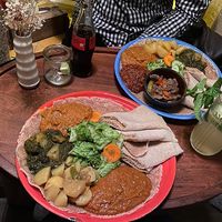 Das rechts ist die vegane, gemischte Platte :) at Im Herzen Afrikas in Frankfurt