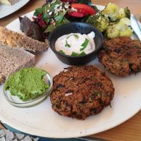 Plato del día at Goldig in Lagos