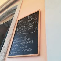 Plato del día at Goldig in Lagos