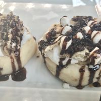 Premade buns at Cinnaholic in Los Angeles