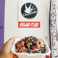 Build Your Own roll at Cinnaholic in Los Angeles