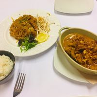 Pad Thai Kung Heüra y Kaeng Massaman Heüra at Prick Thai in Cambrils