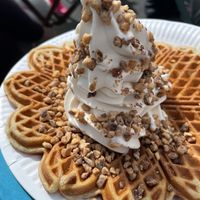 Digg vaffel med softis og nøttekrokan😋😋  at Palma Kiosk & Kaffebar in Sarpsborg