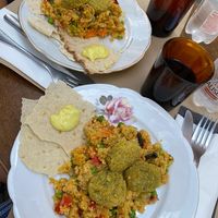 falafel su cous cous di verdure con mayo vegana, piaciuto moltissimo anche alla mia amica onnivora!  at La Vie En Rose in Trento