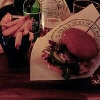 Oumph burger and fries! at Göteburgare Vegan in Gothenburg