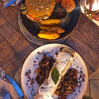 Hamburguesa y canelón at Simbiosis in Ibiza