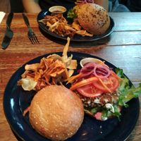 Vegan burger with chips at Dwell in Bergen