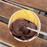 Mango et sorbet chocolat 75%  at Geladaria Veneza in Quarteira