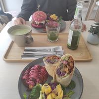 🌯 🍔 🍵 at Alive in Geneva