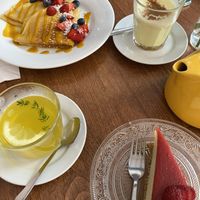 napar oraz ciasto jaglana wegańskie, złote mleko i naleśniki (nie wegańskie)  at Jaglana in Poznan