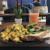 Zacna tofucznica! 💚 at Jaglana in Poznan