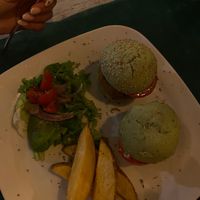fusi burger at Chef Momo in Cartagena