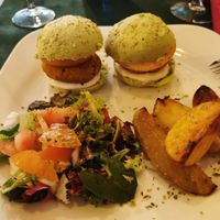Mini burgers at Chef Momo in Cartagena