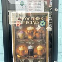 I got the cinnamon bun latte  at ESP Tea & Coffee  in Alexandria