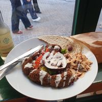 Quinoa assiette avec hummus at Green Lab in Montpellier