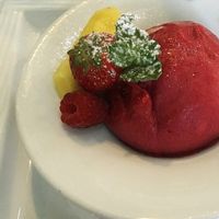 Berrie & basil ice cream at Pintli in Solothurn