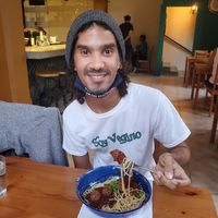 Comiendo la Beetball Marinara. WATCHDOMINION.COM at El Grifo in Caguas