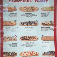 Menü mit Kennzeichnung veganer Optionen durch zwei Blätter at BeaverTails in Ottawa