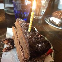 Free slice of cake given to my mum on their birthday 🍰  at Miranda Cafe in North London