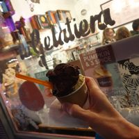 Chili chocolate and pistachio...both vegan and amazing at La Gelatiera in London