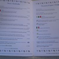 Some vegan toast and salad options at Caffe & Parole in Verona