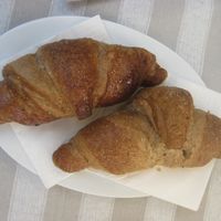 Vegan croissants at Caffe & Parole in Verona