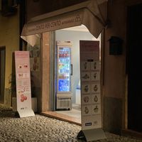   at Gelateria Cento Per Cento in Malcesine