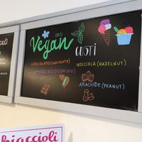  at Gelateria Cento Per Cento in Malcesine