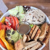 Tofu bowl  at Katzentempel - Nürnberg in Nuremberg