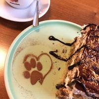 Hat wohl geschmeckt    at Katzentempel - Nürnberg in Nuremberg