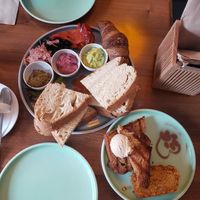 Fellnasen Frühstück für zwei Personen at Katzentempel - Nürnberg in Nuremberg