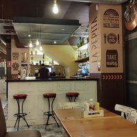 Barra local at La Pepita Burger Bar in Ourense