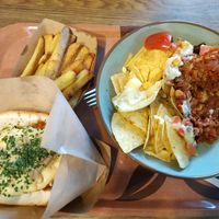 Nachos Mexico + San Diego No Dog at Voodies in Vienna