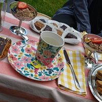 Speciaal rekening gehouden met glutenvrij, vooral de RAW taartjes 👌🏼 at ETN saladebar in Enschede