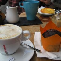 soy latte and vegan chocolate walnut muffin at Tete-A-The in Argentiere