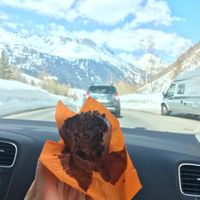 Muffin on-the-go with a beautiful view at Tete-A-The in Argentiere