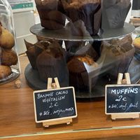 Vegan banana and cocoa muffins at Tete-A-The in Argentiere
