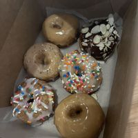 Vg/gf   at Benny's Donuts in Corvallis