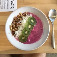 Dragonfruit smoothie bowl at Bowl in Mykonos